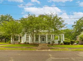 1001 10th St N, Columbus, MS 39701