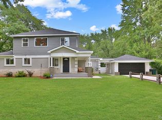 1064 Minnesota Dr, Troy, MI