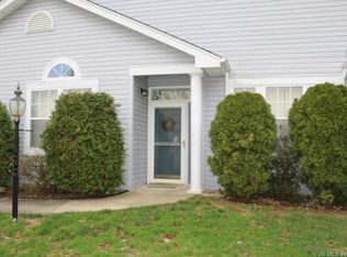 90 Chain Blvd, Bayville, NJ