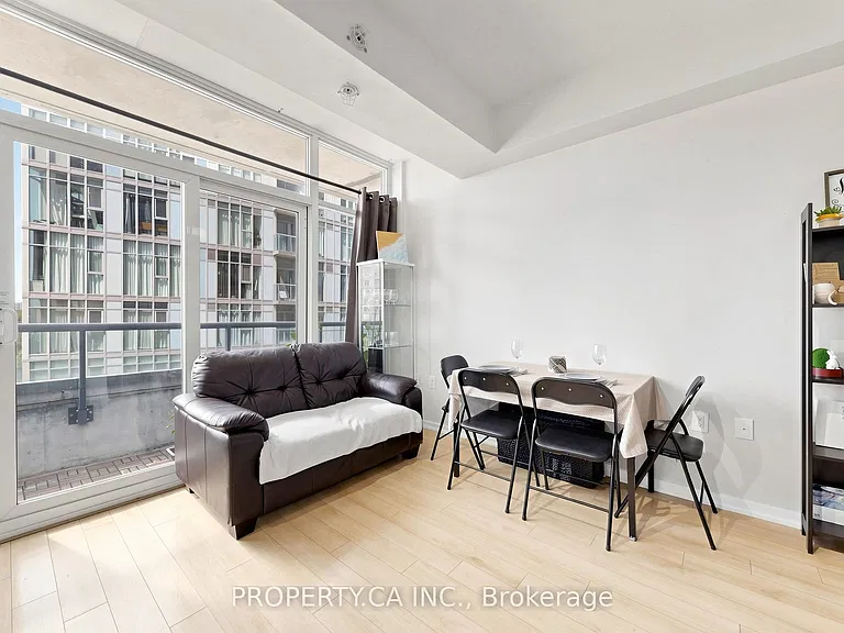 36 Lisgar St #819W — Photo 6