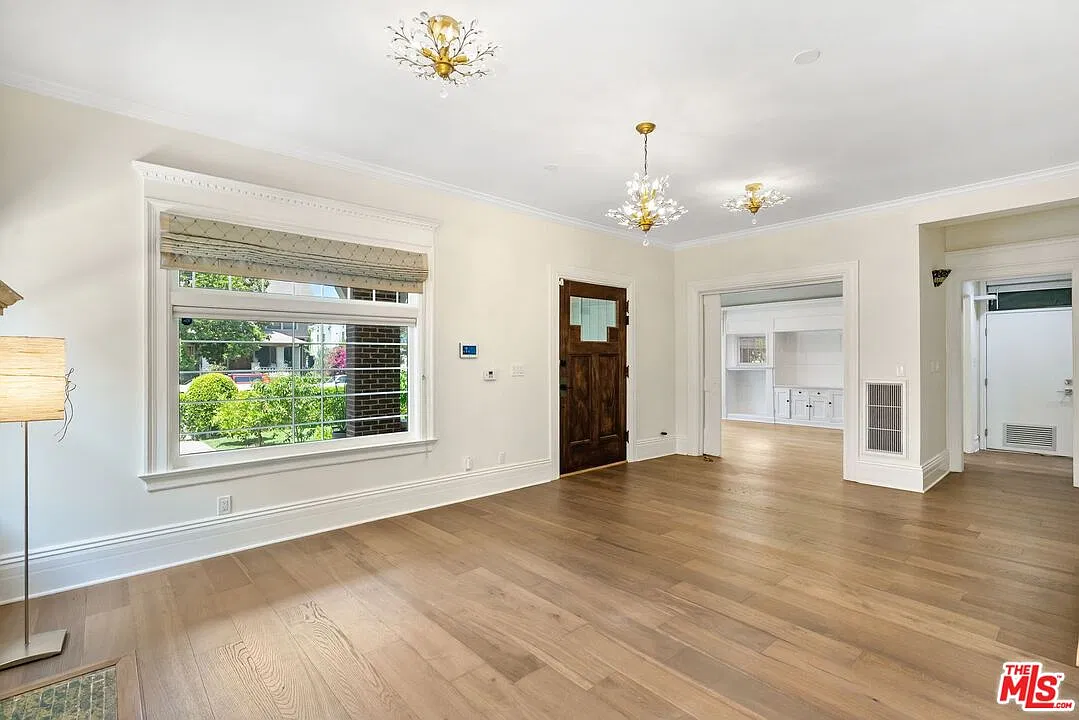 5 bed, 4000 sqft, $6,000 — Photo 4