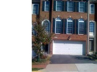 8075 Samuel Wallis St, Lorton, VA