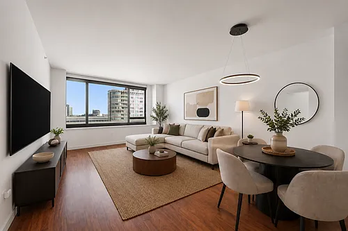 260 King St #1011 Photo 1