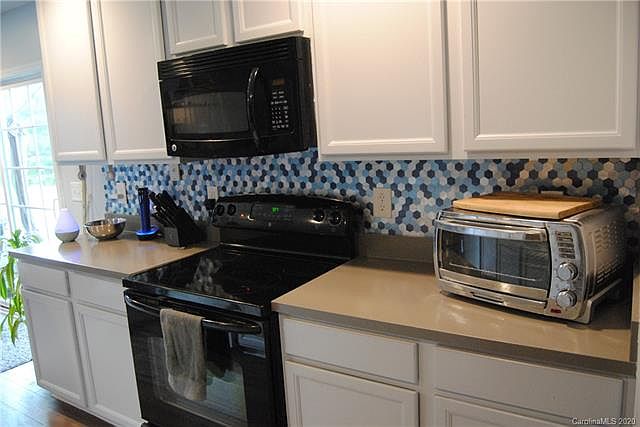 2nd image of 620 Victory Gallop Ave