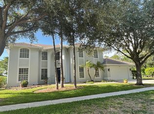 9795 Rocky Bank Dr, Naples, FL 34109