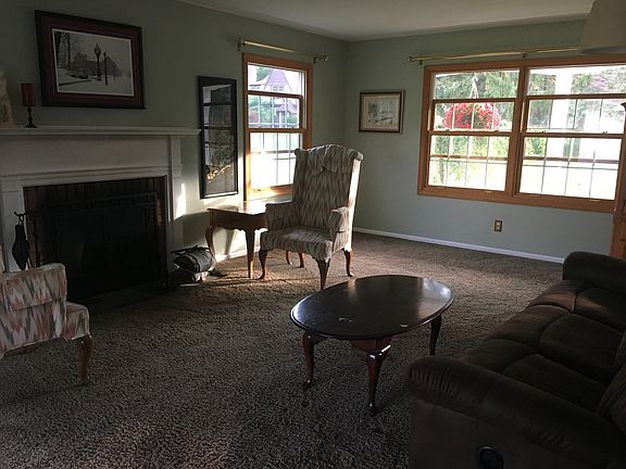 3rd image of 134 Eastway Pl