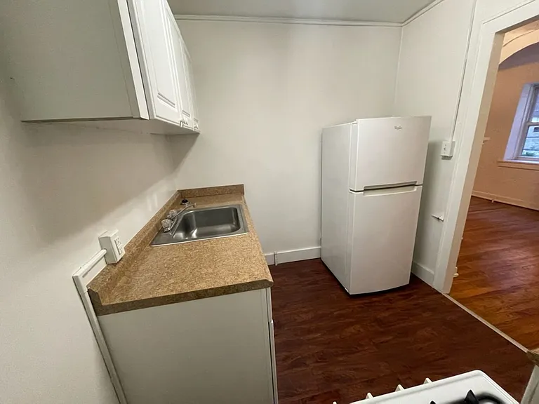 King Edward Annex Apartments — Photo 76