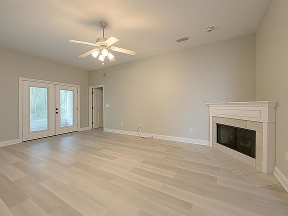 3rd image of 7103 Shady Grove Way