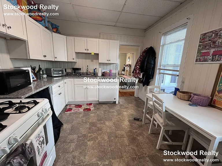 11 Gates St #1 — Photo 9