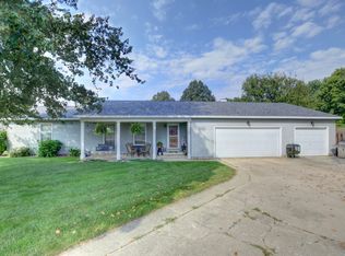 10 Kennedy Ct, Philo, IL 61864