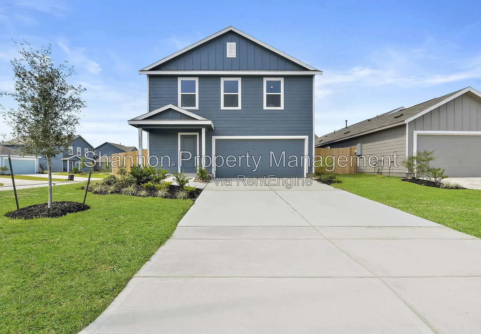 4 bed, 2.5 bath, 1954 sqft, $1,900 — Photo 2