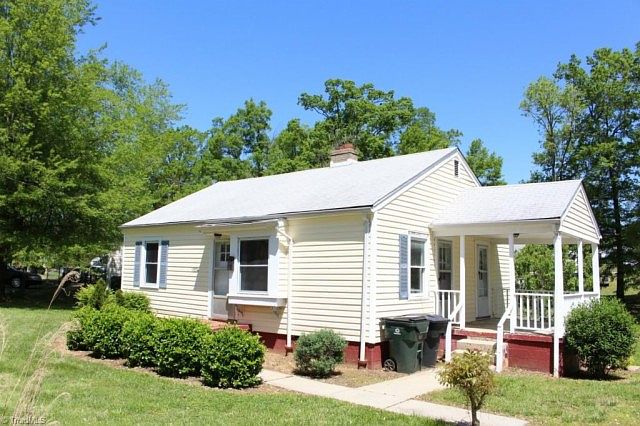 1st image of 1004 Bellvue St
