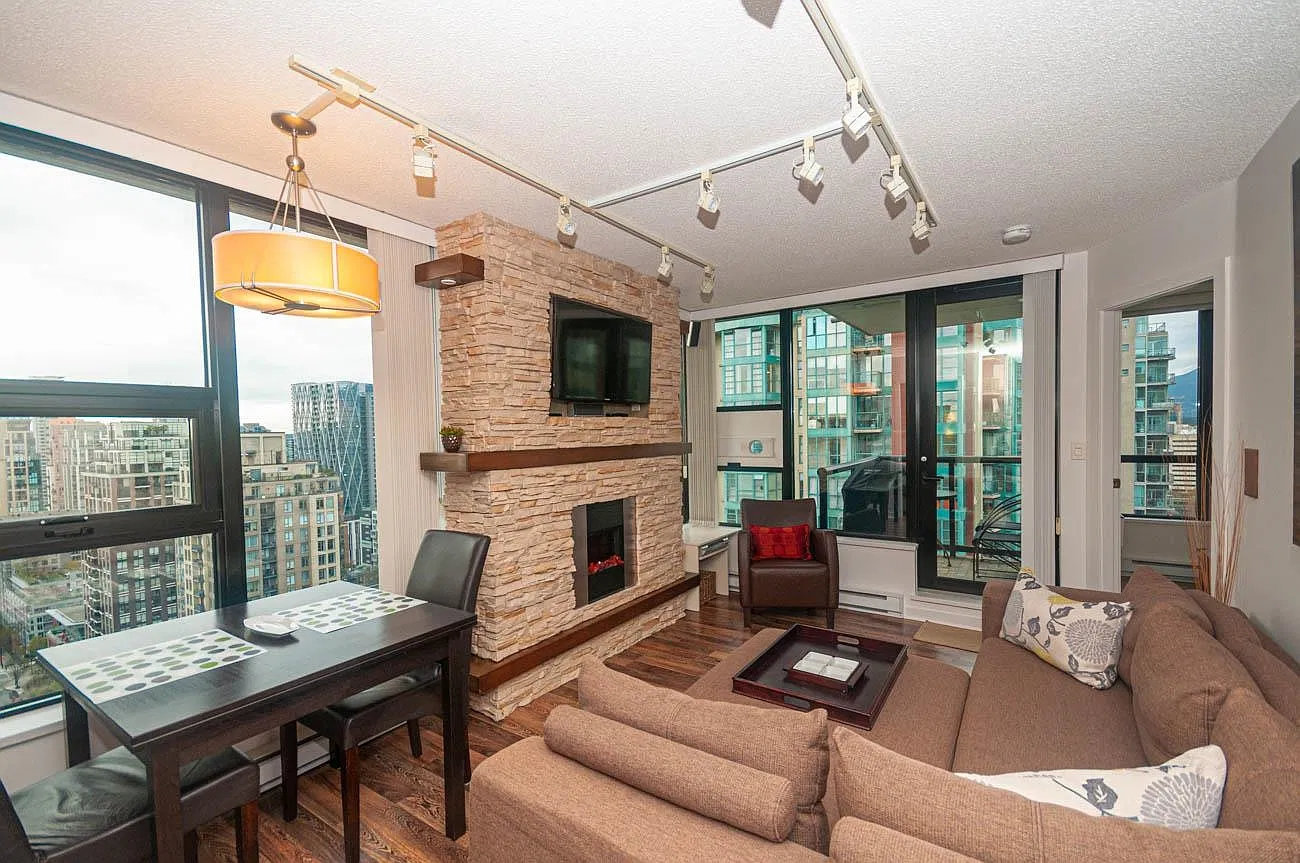 2 bed, 750 sqft, $3,500 — Photo 1