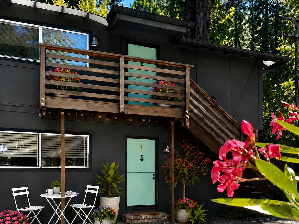 11 Ethel Ave