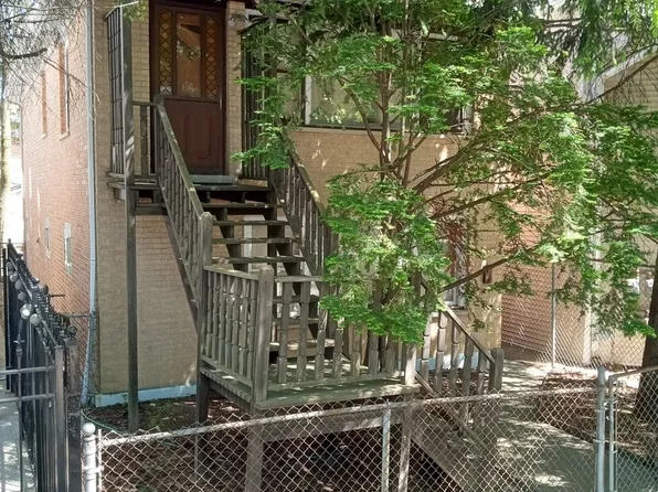 2907 N Central Park Ave, Chicago, IL 60618