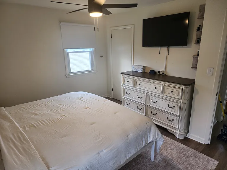 1318 Kenwood Rd — Photo 18