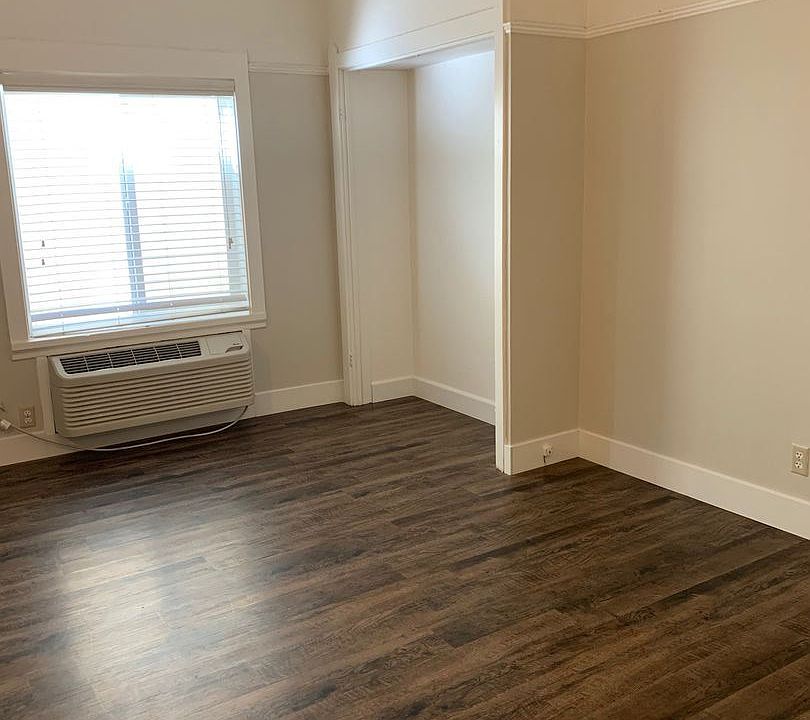 2nd image of 1416 Q St APT 04