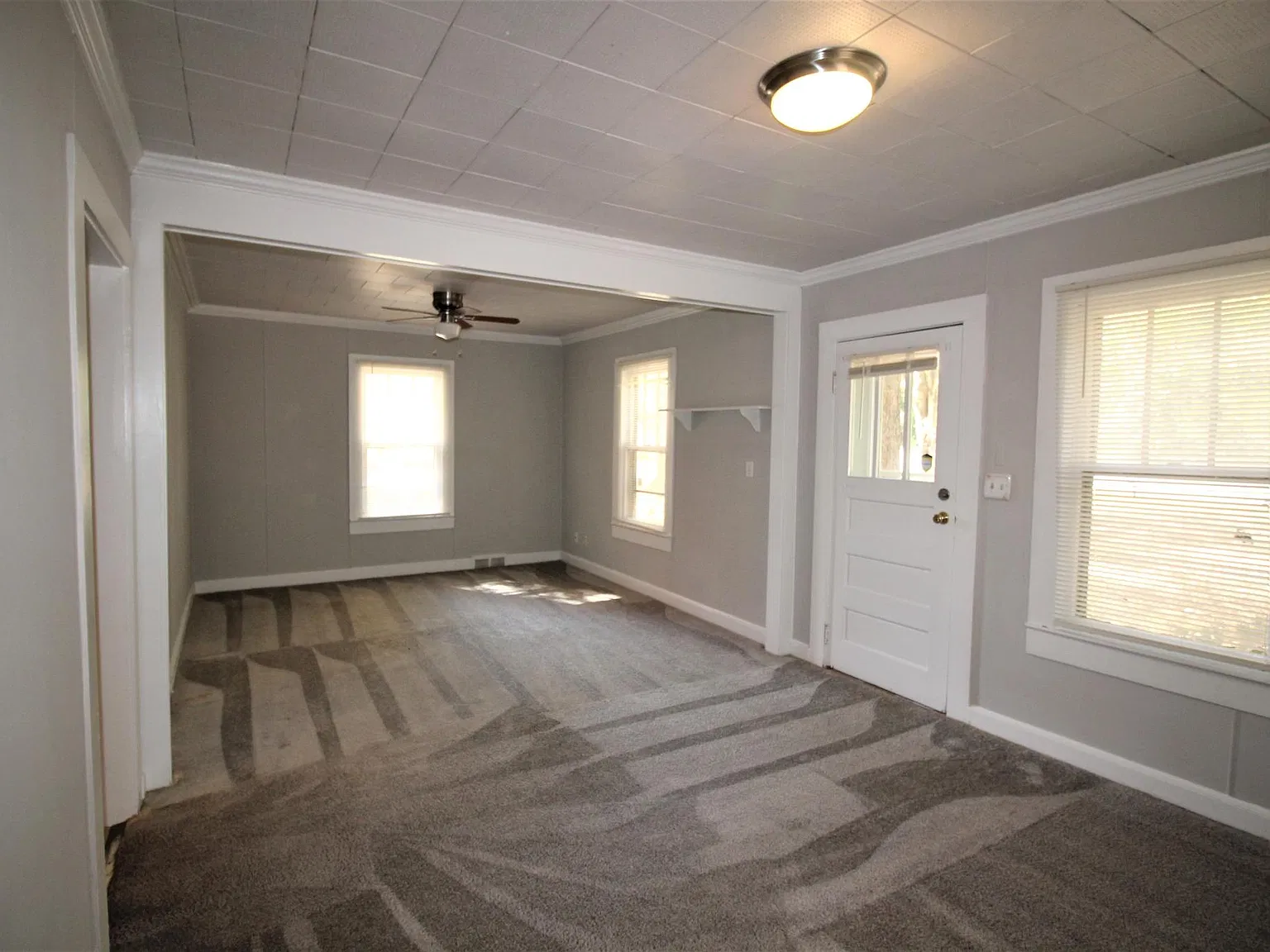 2 bed, 1200 sqft, $1,050 — Photo 2