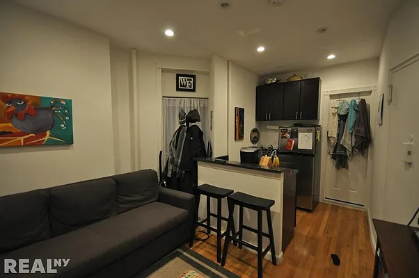 Rented by REAL New York | media 10