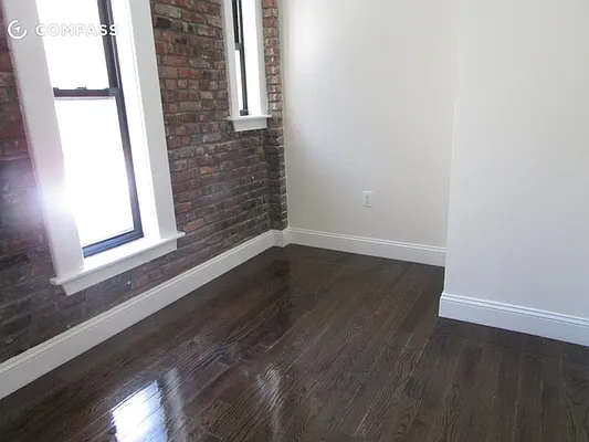 Rented by Compass | media 41