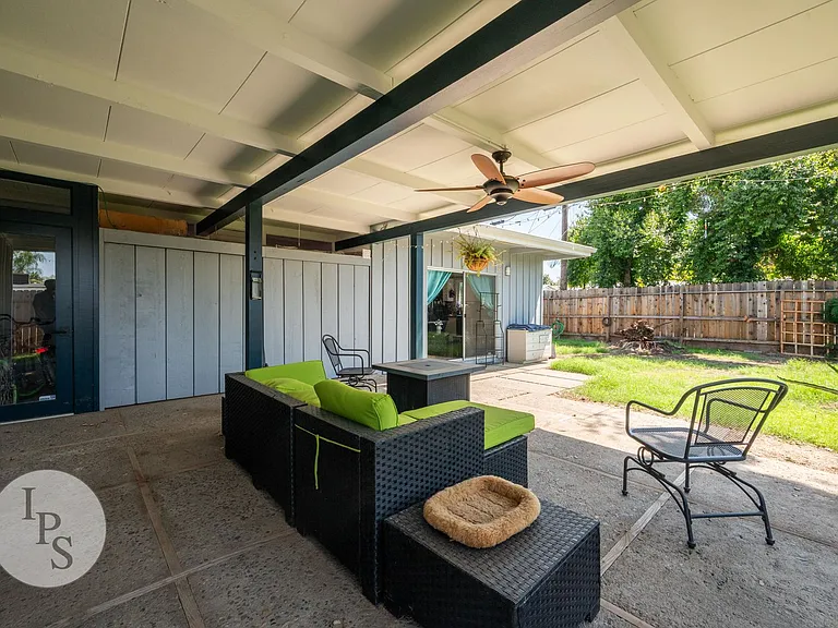 4096 N Sherman St — Photo 22