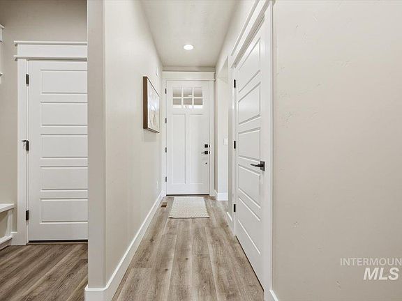 2nd image of 2671 Soulen Dr