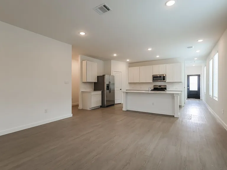 11515 Cedar Close — Photo 9