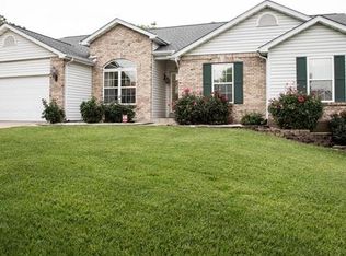2440 Eagle Forest Dr, Saint Charles, MO 63303
