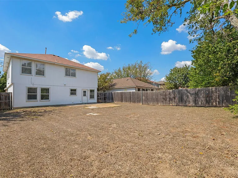 113 Matthew Dr — Photo 33