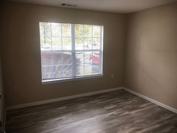 5th image of 50 Pebble Beach Cv APT B116