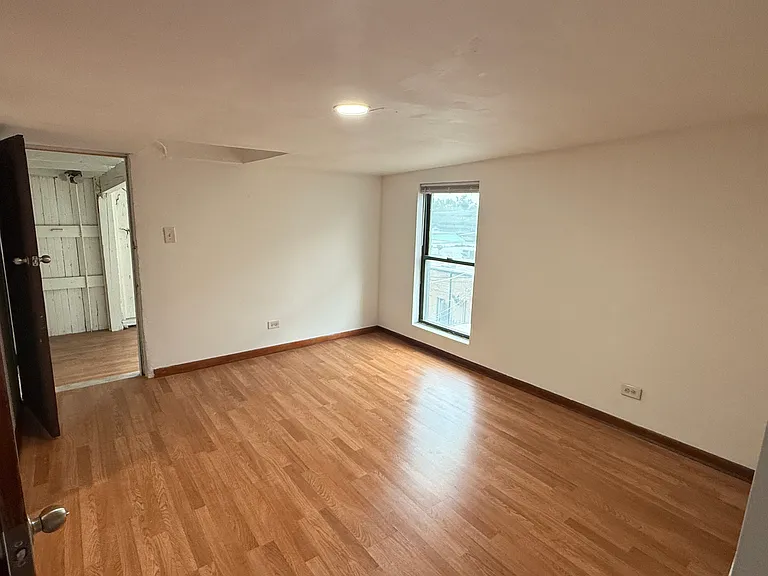 2139 S Western Ave #3 — Photo 3