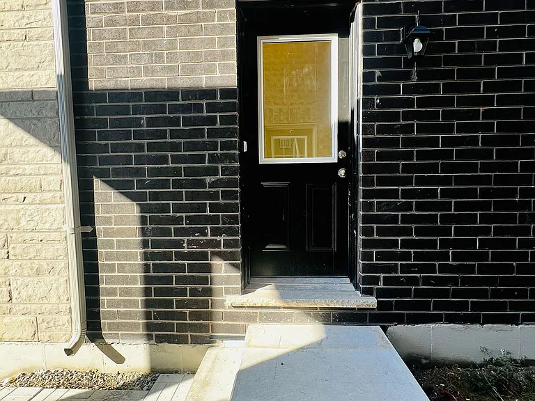 24 Hylton Dr #BASEMENT — Photo 2