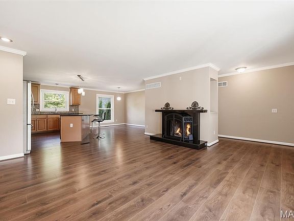 4th image of 4970 Fernhill Dr