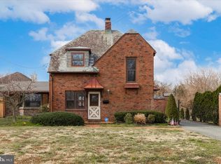 868 Bridgeboro St, Delran, NJ 08075