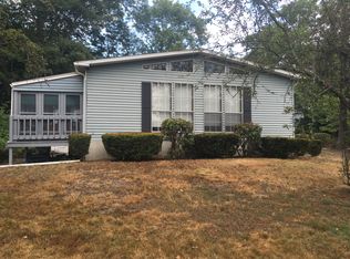 2 Leisurewoods Dr, Rockland, MA 02370