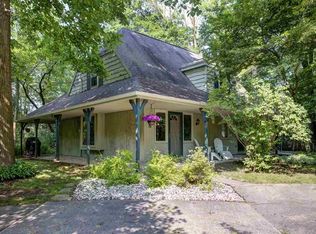 8 Hilltop Ct, Appleton, WI 54914