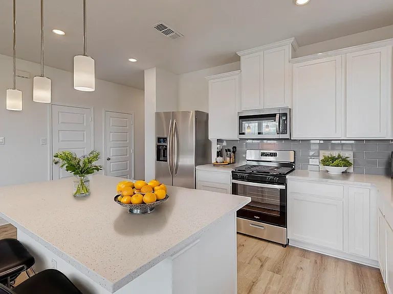 353 Princewood Dr — Photo 4