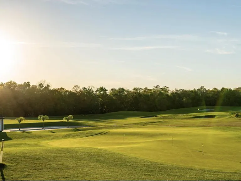 Driving Range Ct — Photo 3