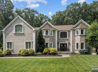 598 Colonial Rd, River Vale, NJ 07675