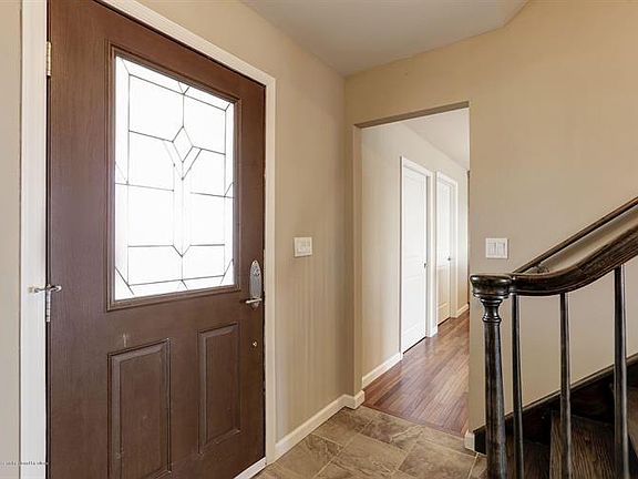 5th image of 663 Bayview Dr