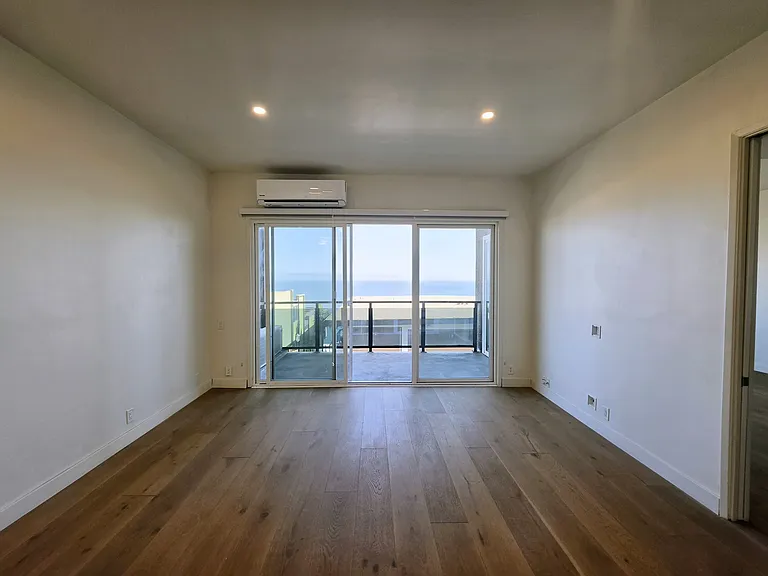 18071 Coastline Dr #15 — Photo 2