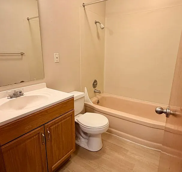 Welcome to Parkwood Apartments! — Photo 13