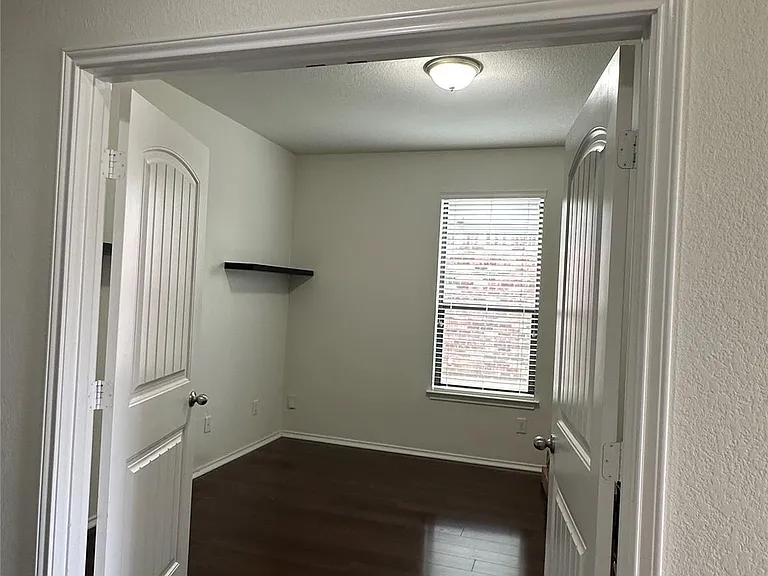 1248 Hyde Park Dr — Photo 6