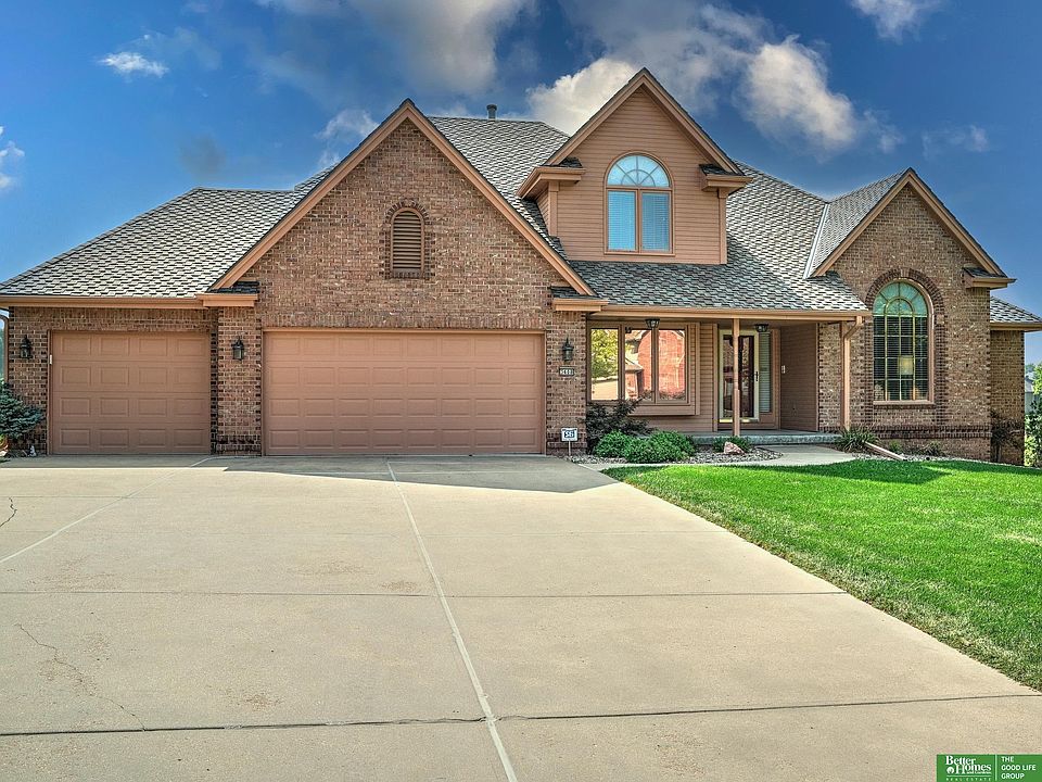 1st image of 3408 N 129th Cir