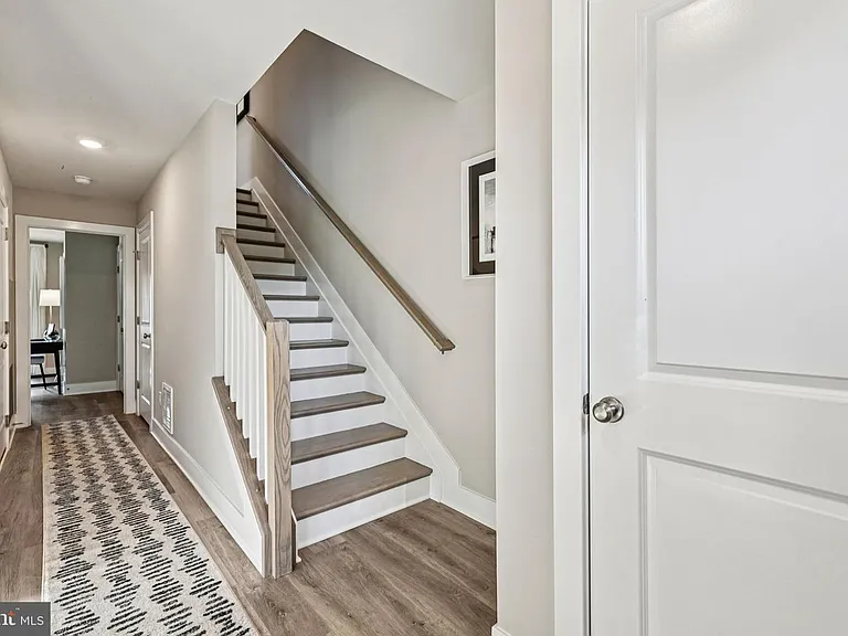 137 Willett Hollow St — Photo 38