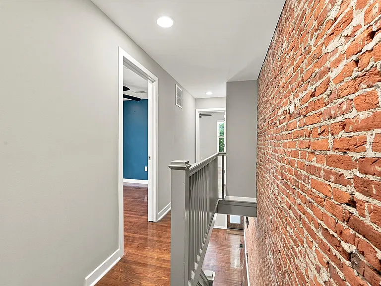 1532 E Berks St — Photo 14