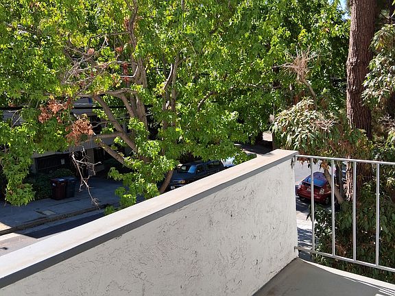3rd image of 635 El Dorado Ave APT 102