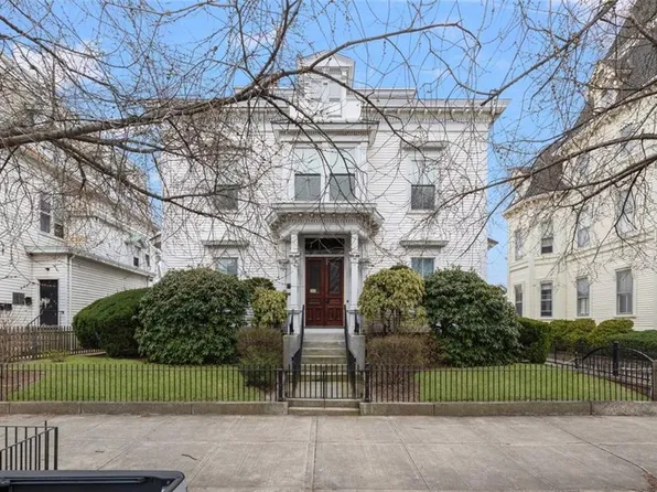 466 Broadway #5, Providence, RI 02909
