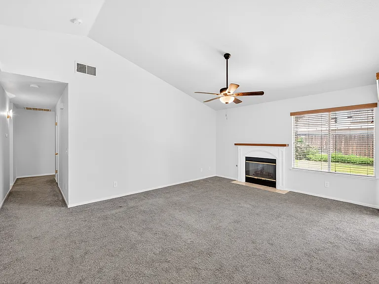 2476 N Berlin Ave — Photo 49