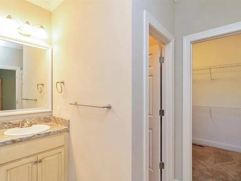 224 High Ridge Ct — Photo 20
